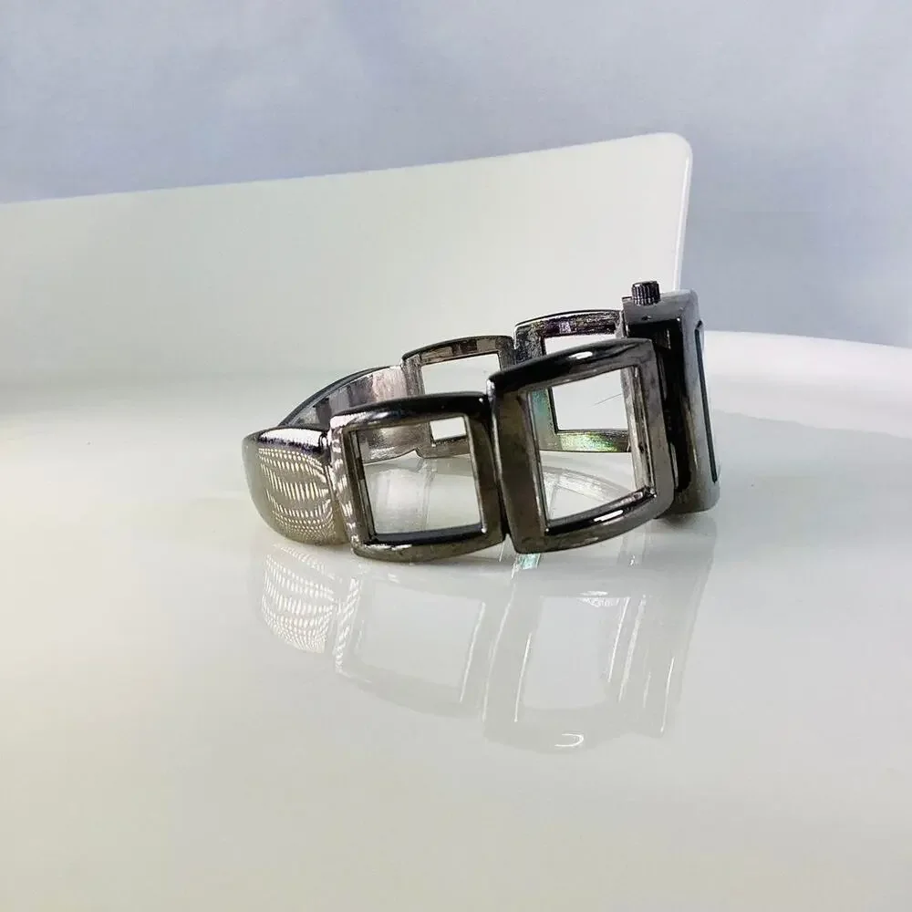 Fleur de Lis Snap Bracelet Watch